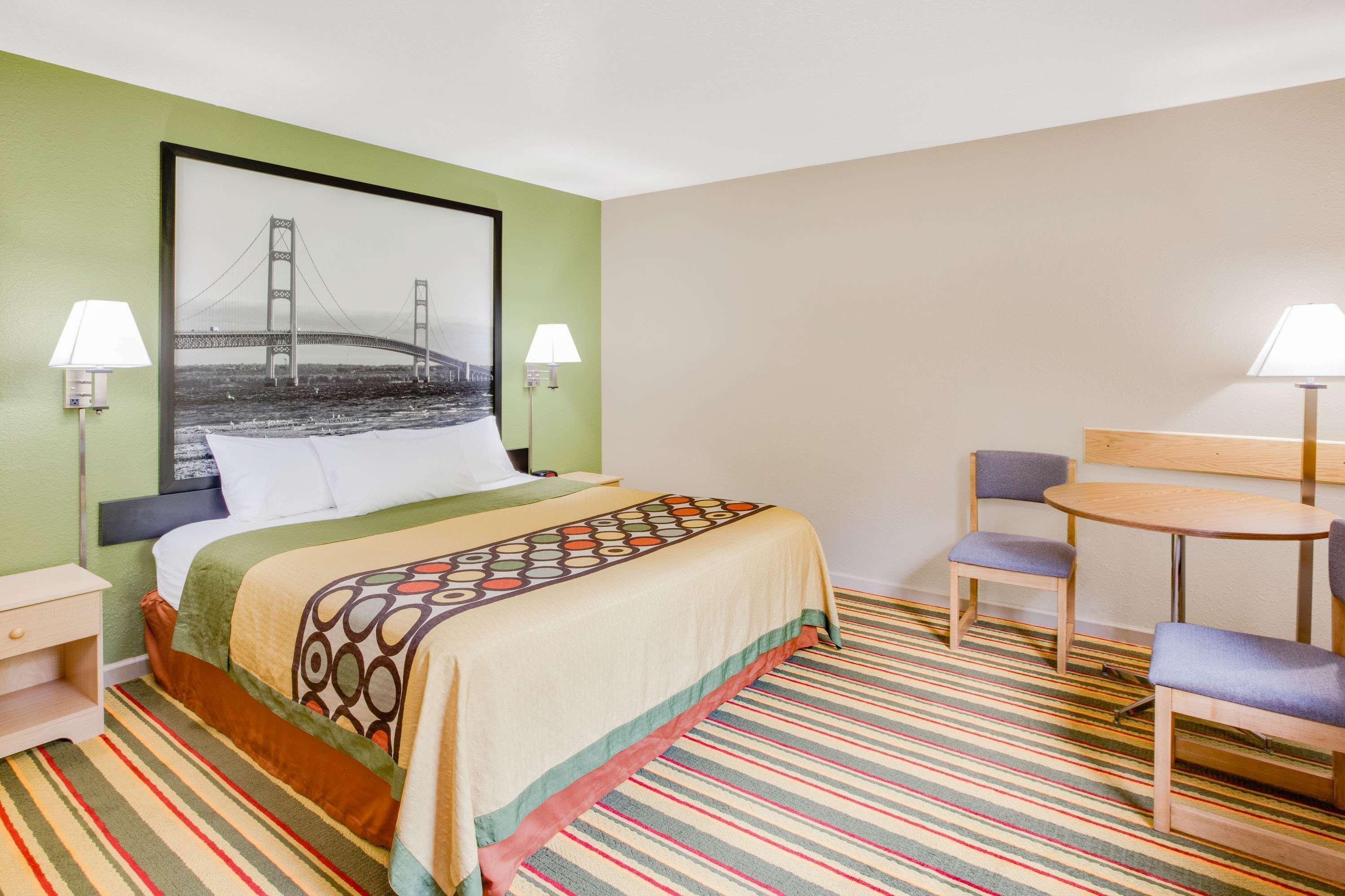 Hotel Super 8 By Wyndham Grayling Esterno foto