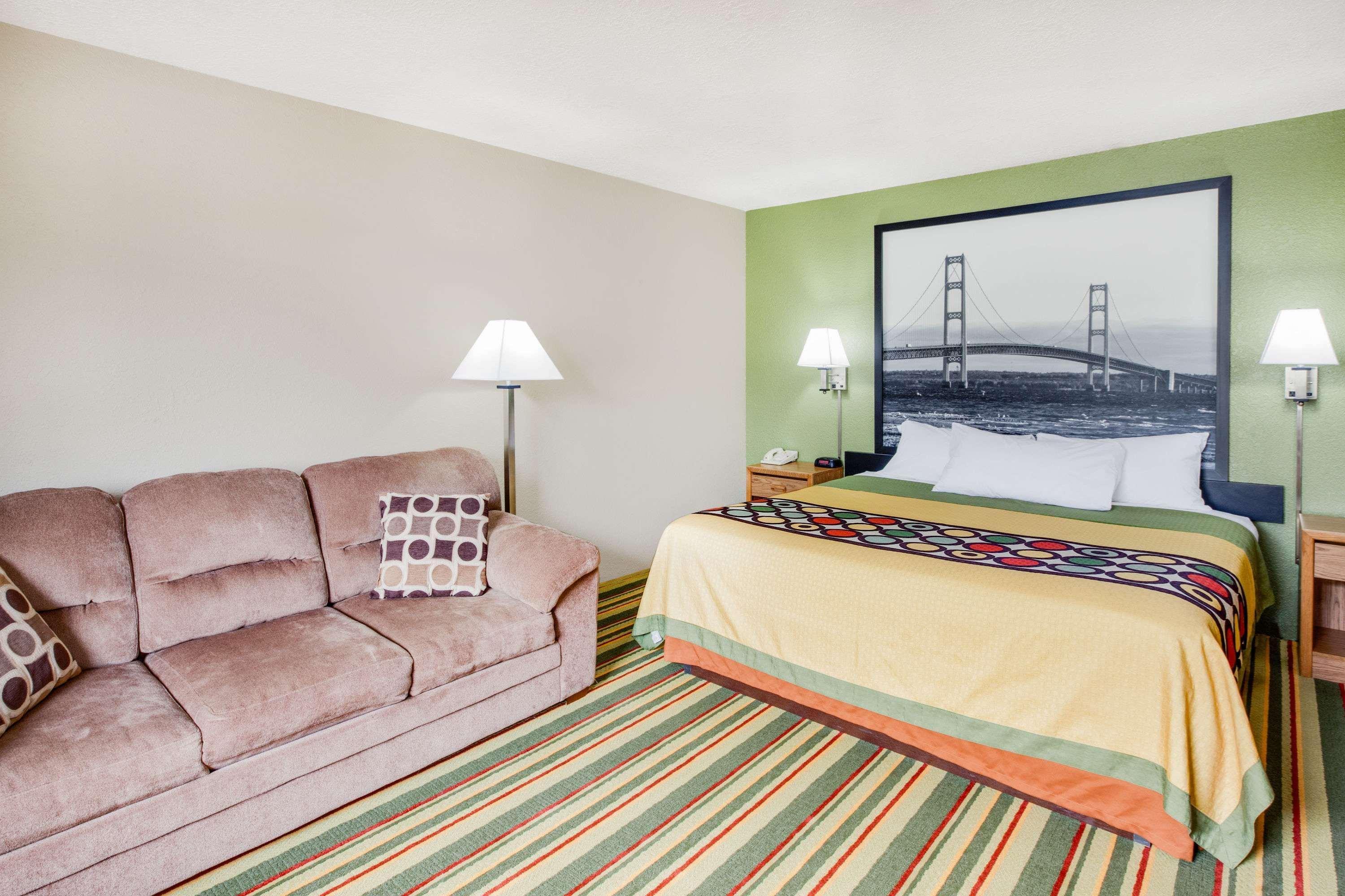 Hotel Super 8 By Wyndham Grayling Esterno foto
